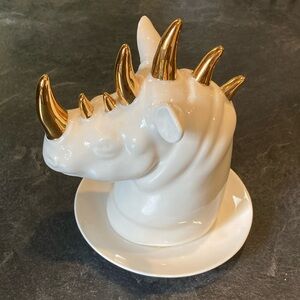 Willie Tsang Imm Living Cream gold rhinoceros ring holder